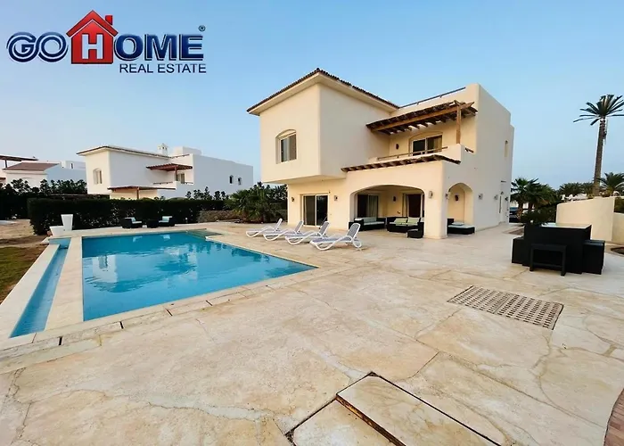 Spacious 4 Broom Private Pool V35 At White * Gurdaka