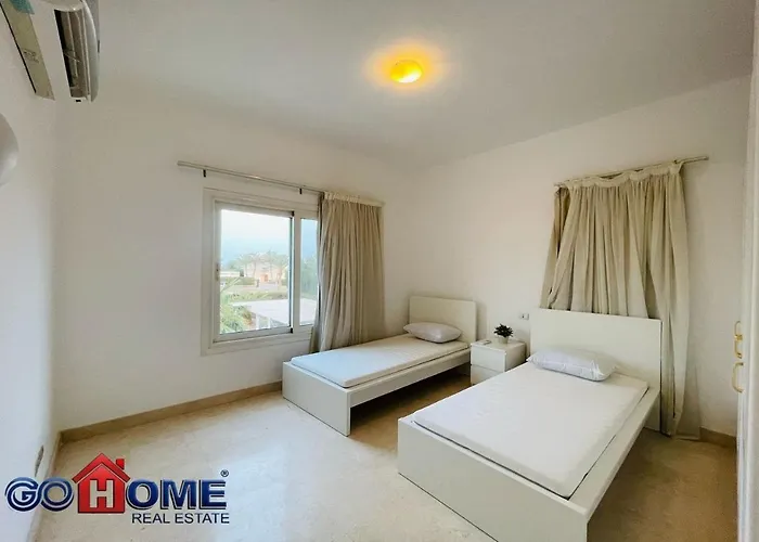Spacious 4 Broom Private Pool V35 At White Gurdaka